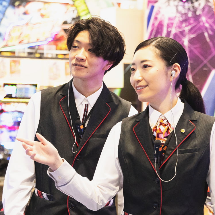 仕事中の社員の様子